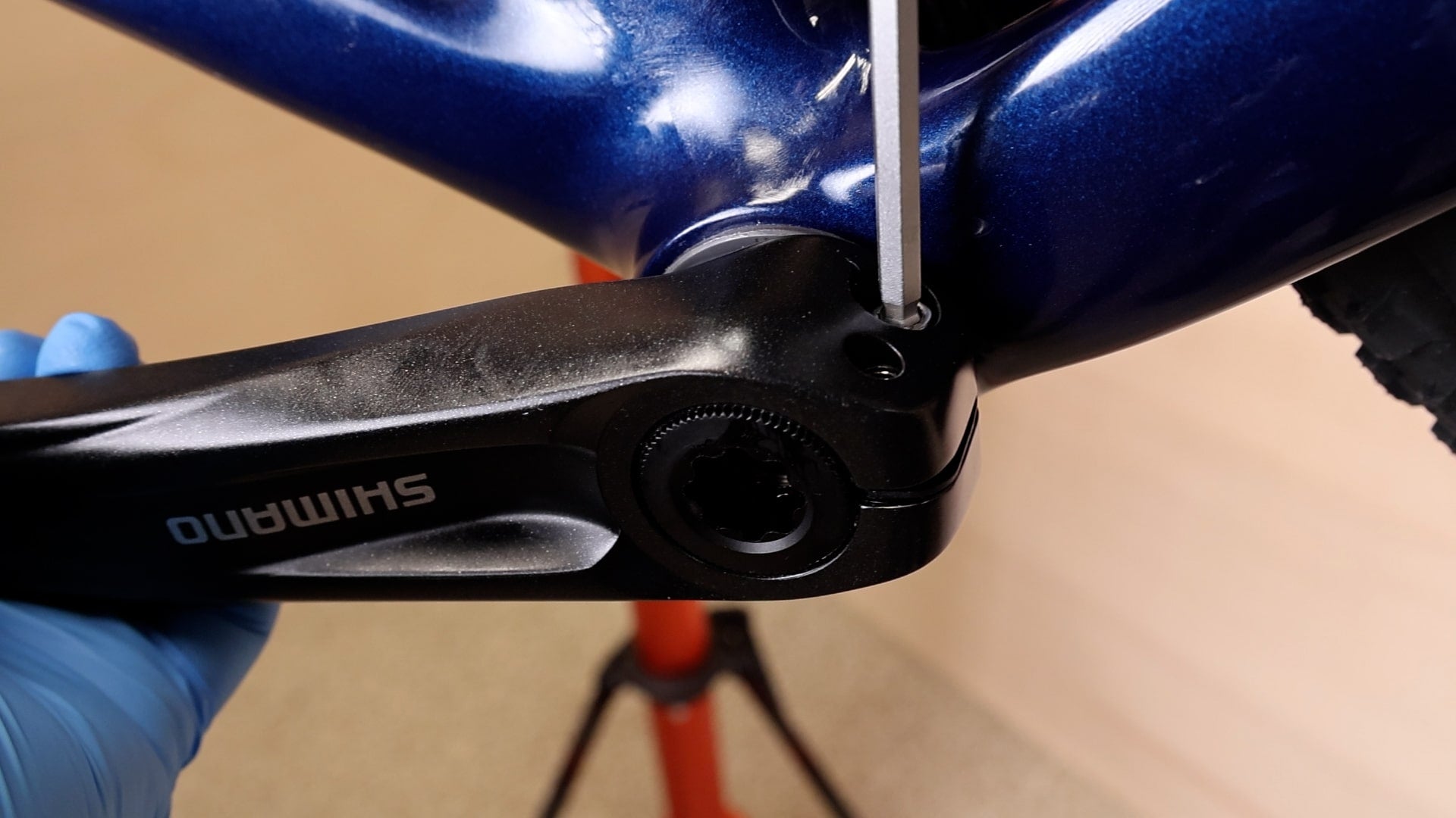 Hvordan fjerne og installere Hollowtech II kranksett